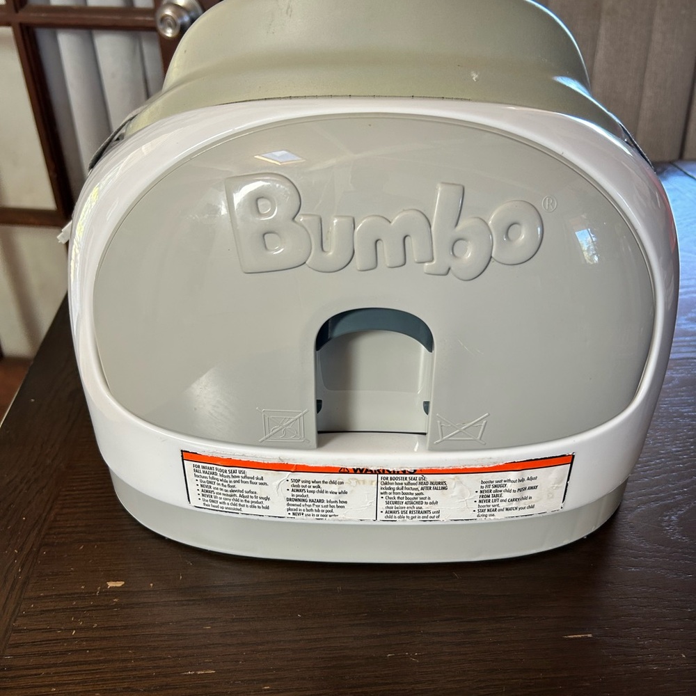 Bumble 3 in 1 booster high chair and tray - Picture 2 of 4